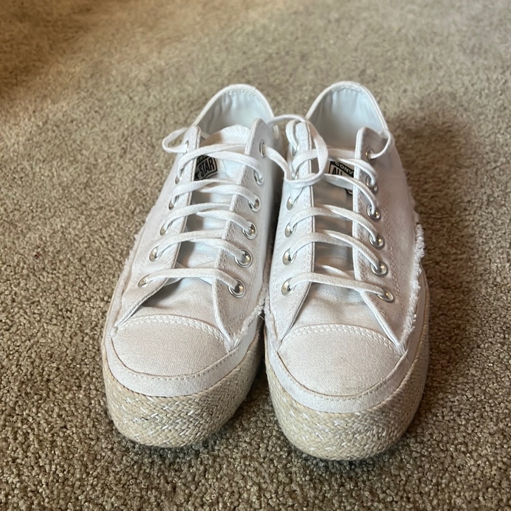 Platform converse